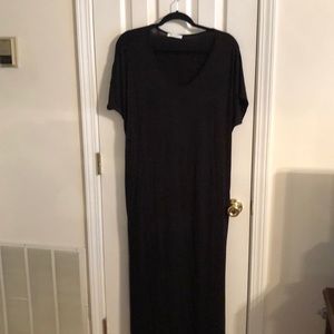 Long black maxi